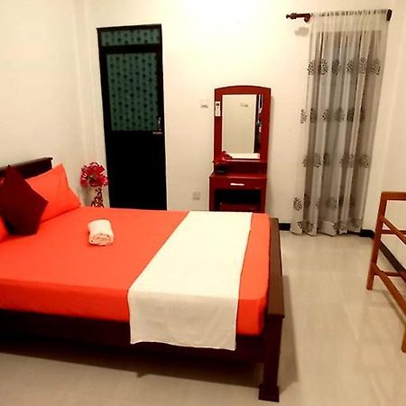 Arusha Guest House Негомбо Екстериор снимка